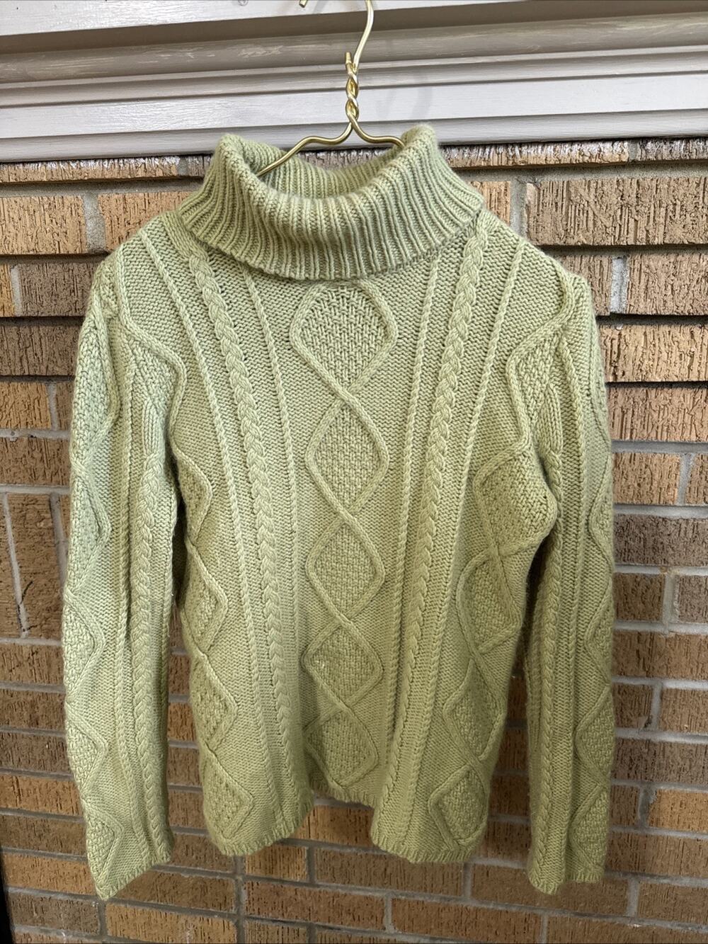 Vintage Eddie Bauer Small Sage Green Cable-Knit Turtleneck Pullover Sweater 3D